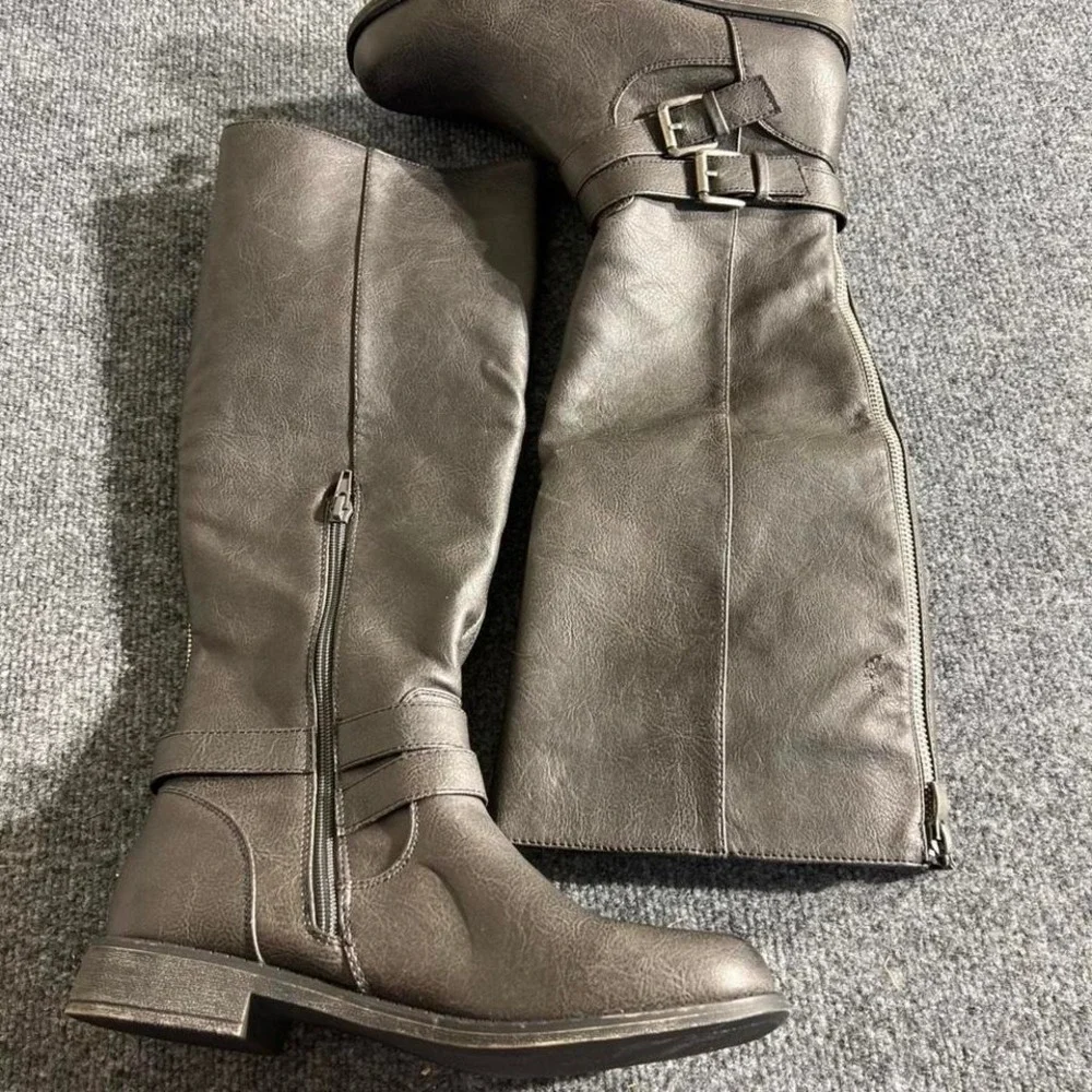 Fayla‎ Womens Knee High Riding Boots Gray Buckle Back Zip Size 8 US 38.5 EU